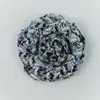 Broche de Lapela Camélia Xadrez Houndstooth Ultra-Moldado de Luxo Leve Engrossado Estilo Chanel Acessório de Moda Primavera e Verão