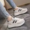 Zapatos de Mujer al por Mayor, Zapatos Forrest Gump, Nuevos Zapatos de Suela Gruesa 2025, Tenis Retro Maillard Primavera y Verano