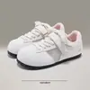 Zapatos de Malla Versátiles de Verano Nuevos para Estudiantes Gato Punta Redonda 2026 Transpirables Blancos Estilo Coreano Zapatos de Entrenamiento Alemanes para Mujer