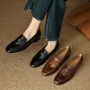 Mocasines Británicos Retro Camelia Zapatos Slip-on Piel de Vaca de Primera Capa Nueva Punta Redonda Zapatos de Tacón Bajo Plano para Mujer