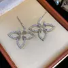 Pendientes de Flor Calada con Circonita de Aguja Plateada Estilo Coreano, Pendientes de Moda Exquisitos y Versátiles, Pendientes Elegantes de Lujo Ligero de Alta Gama para Mujer