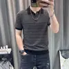 Nueva camiseta polo de punto hueco a rayas azules y blancas de manga corta para 2026, estilo fino de verano para hombre, camiseta con cuello de estética old money