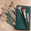 Nuevo Set de Brochas de Maquillaje Nube Verde de Alta Calidad de 14 Piezas con Cerdas Ultra Suaves, Set Completo de Herramientas para Maquillaje en Polvo para Principiantes