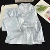 Estilo Chino Estilo Antiguo Bata Acolchada para Mujer Seda de Hielo Elegante Manga Larga Pantalón Largo Primavera Otoño Seda de Hielo Nieve Conjunto de Ropa para el Hogar