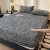 Lençol de Cama com Elástico de Lã de Leite Espessa Peça Única Outono e Inverno Quente Protetor de Colchão de Cama Capa Cor Sólida Roupa de Cama com Veludo Extra Conjunto de Três Peças
