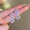 ¡Brilla al instante! Pendientes de diamantes retro con diseño de nicho para mujer, nuevos pendientes de lujo ligeros 2023