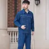 Conjunto de macacão jeans de poliéster-algodão de verão para homens, durável e leve, macacão de manga comprida para oficinas, canteiros de obras, soldagem e proteção do trabalho em fábrica