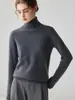 Nova coleção de outono: suéter de cashmere tricotado liso de gola alta feminino, elegante e simples, macio e confortável como camada base