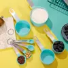 Kit de Utensílios de Cozinha para Assar de Aço Inoxidável com Cabo Colorido, Copo Medidor de Plástico, Colher Medidora, Conjunto de 8 Peças com Copo Medidor Graduado