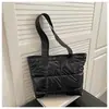 Moda Casual de Inverno 2025 Bolsa Casual Feminina para o Trabalho Bolsa de Ombro Casual Leve Grande Capacidade Bolsa de Mão de Tecido de Algodão