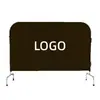 Soportes de exhibición personalizados con forma de caballo de hierro y patrones impresos, cubiertas de valla publicitarias, estanterías de exhibición para exteriores, cubiertas de tela y cubiertas para barandillas móviles, con personalización de logotipo disponible