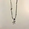 Cadena de Collar de Suéter con Flor de Cuentas de Cuerda Trenzada para Mujer Accesorios Retro de Gama Alta Estudiante Personalizado Cadena Larga Otoño e Invierno Versátil