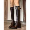 First Encounter Coleção Outono/Inverno 2026 Novidades Botas de Salto Grosso Acima do Joelho Femininas de Cano Alto Pretas com Forro de Veludo Sapatos de Salto Alto Botas Longas para Pessoas Baixas
