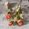Fabricante de Flores Artificiais Rosa de Três Cabeças Flores Falsas Plantas Verdes Atacado Decoração de Casamento Artesanato Estilo Ins Transfronteiriço