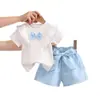 Conjunto de Moda para Bebé Niña 2026 Verano Nuevo Estilo Conjunto de Dos Piezas con Lazo Elegante y Pantalones Cortos de Manga Corta
