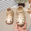 Sandálias de Tassel para Meninas Verão 2026 Solado Macio Antiderrapante Estilo Princesa Moda Infantil Sandálias Romanas Chiques