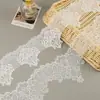 Ribete de encaje láser de pestañas estilo francés, material de encaje elástico de nailon-spandex, encaje decorativo para lencería, sujetadores y faldas.