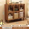 Aparador de madera maciza, mueble de almacenamiento de pie, mueble de rejilla de color nogal para sala de estar, mueble de almacenamiento de cocina, mueble bajo de madera maciza para té y bebidas