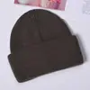 Nuevo Gorro de Punto Cálido para Otoño e Invierno Color Sólido Cachemir Cortavientos y Resistente al Frío Lana Gorro Fabricante Venta Directa Gorro Logo Producción