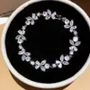Pulseira Estilo Corte Francês com Zircônia Redonda e Fecho Borboleta, Pulseira de Luxo Leve de Alta Qualidade, Joia de Mão Luxuosa e Exquisitamente Trabalhada