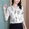 2024 Primavera y Otoño Nuevo Tops de Seda Simulada Manga Larga Moda Cuello en V Camisa Talla Grande Camisa Estampada Estilo Occidental para Mujer Pequeña