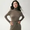 Suéter Yangzi 18 gauge fio fino sem costura 100% lã pura feminino estilo fino gola alta slim fit camisa base