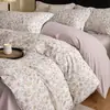 Encuentra el estilo acogedor del conjunto activo de cuatro piezas de algodón 100% cepillado ecológico, cálido y grueso para invierno, con estampado digital, ropa de cama Nantong