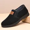Zapatos de tela del viejo Pekín invierno para hombre de algodón cómodos con más terciopelo zapatos de papá para ancianos antideslizantes cálidos zapatos casuales para mediana edad y ancianos