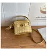 2026 Nuevo Bolso de Hombro Cruzado Casual de Moda Estilo Coreano con Gran Capacidad y Decoración de Hebilla de Cinturón con Patrón de Piedra