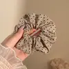 Scrunchie de rede colorido e oversized com alta elasticidade e alto apelo estético, acessório de cabelo multicamadas estilo francês