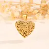 Collar Transfronterizo de Acero Titanio con Marco en Forma de Corazón de Alta Gama, Cadena para Clavícula de Acero Inoxidable con Colgante de Corazón Hueco de Nicho de Lujo Ligero para Mujeres