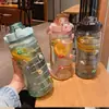 Botella de agua deportiva elegante de gran capacidad para entusiastas del fitness con pajita, vaso de plástico portátil resistente a altas temperaturas