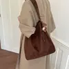 Bolso de Felpa Gamuzada de Alta Gama para Mujer 2026 Nuevo de Moda Popular Otoño Súper Caliente Exquisito para el Trabajo Bolso de Hombro Tote