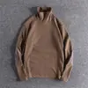 Bonita camiseta interior de otoño de terciopelo de doble cara con cuello alto para hombre, pareja, temperamento, ajustada, color liso, con parche, manga larga