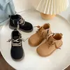 Zapatos para niños, botines estilo Martin para niños, nuevos modelos de otoño e invierno, botines para niñas, botines cortos para bebés niños, estilo británico, cálidos y con forro de felpa, botines amarillos pequeños