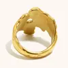 Anel Moderno Cruzado Europeu e Americano com Padrão Irregular de Meteoro, Aço Inoxidável Banhado a Ouro 18K, Joia Estilosa de Nicho de Luxo Leve para Mulheres