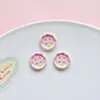 Venta al por mayor de fábrica Accesorios para Zuecos Flores para Zapatos Resina DIY Fresa Conejo Funda para Teléfono Móvil Pegamento Crema Material para Pasador Hecho en Casa