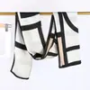 Lenço de Seda Estampado Listrado Contrastante Estilo Coreano Leve Luxo Versátil de Alta Qualidade para Mulheres Uso Externo Viagem Proteção Solar Xale de Pescoço em Estoque