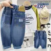 Calça jeans estilo novo para meninos, coleção primavera/outono 2026, calça comprida, para crianças de tamanho médio e grande, calça jeans casual estilo coreano