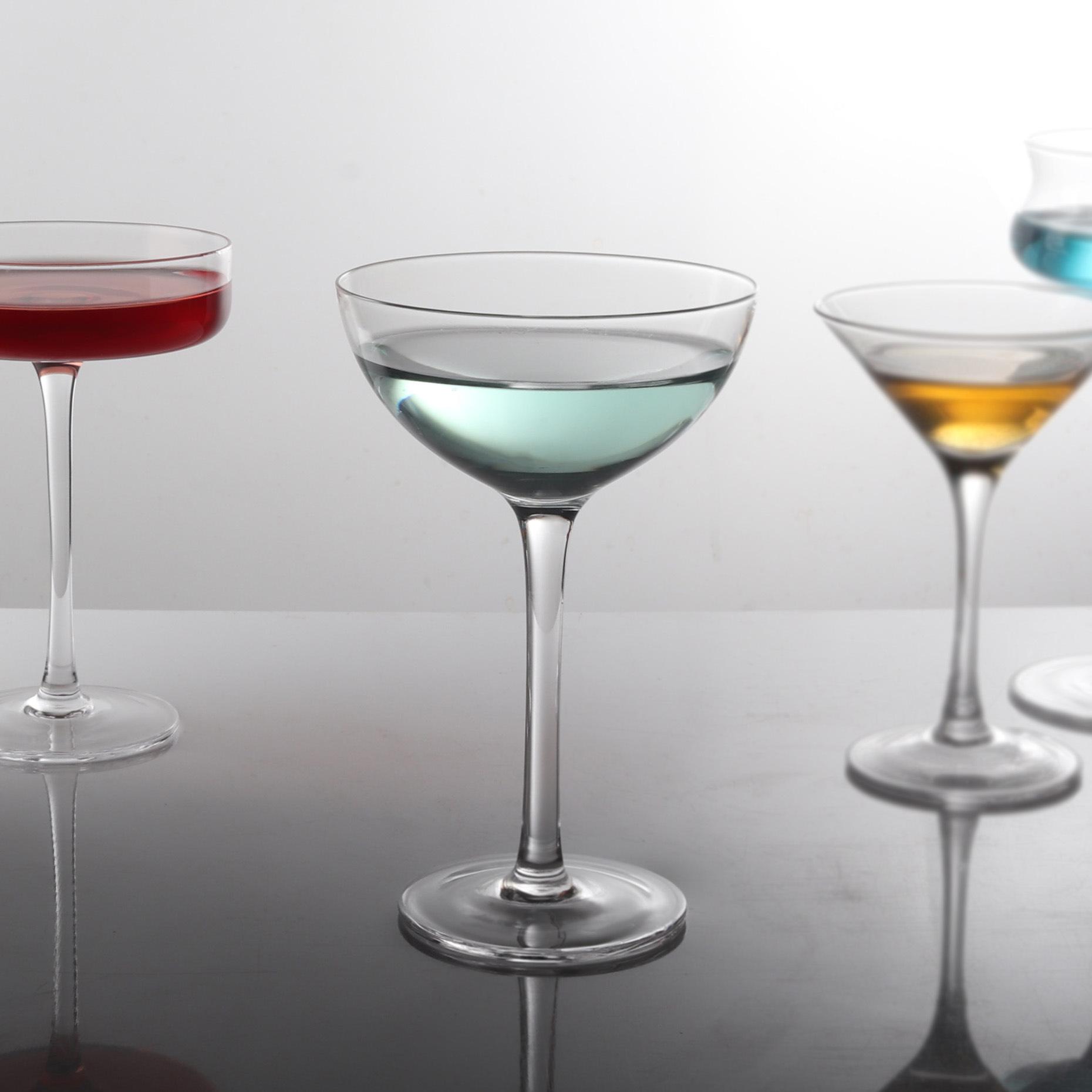 鸡尾酒杯
