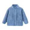 Jaqueta infantil de fleece para meninos e meninas, outono e inverno, espessada com forro de pelúcia, estilo pai-filho, peça superior leve e quente, uniforme escolar