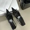 Sandálias de Salto Alto de Couro Patentado Preto Femininas com Laço Salto Agulha Bico Fino Costas Abertas Sandálias Elegantes de Uma Tira para Eventos Sociais Bico Fechado