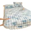 Falda de Cama de Terciopelo de Leche Cubierta Invierno Engrosada Totalmente Envuelto Cubierta de Cama Protector de Colchón para el Hogar Sábana Individual Cubierta de Cama de una Pieza