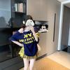 Camiseta de Tirantes con Estampado de Letras y Hombros Descubiertos de Manga Corta para Mujer Verano Diseño Americano Holgado Sexy Top Versátil de Media Manga