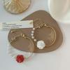 Pulsera de Flor de Perla de Rosa Roja y Rosa Blanca de Amistad para Mujeres, Joyería de Estilo Minimalista Francés de Nicho, Estilo Amistad