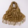 Outono e inverno uma variedade de cachecol de cashmere liso feminino monocromático grosso quente franja xale cachecol cachecol vermelho geração