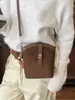 Bolso Cubo Versátil Moda Retro Maillard para Mujer 2026 Nuevo Otoño Nicho para el Trabajo Bolso de Hombro Cruzado