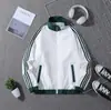Ventas Directas de Fábrica Chaquetas Nuevas para Hombre de Primavera y Otoño Casual Simple Estilo Americano Moda Ropa para Hombre Rompevientos Impermeable Ropa Exterior