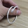 Pulsera ajustable con diseño simple de serpiente espiritual roja que combina con todo Pulsera de plata con textura de alta calidad 2023