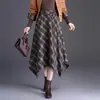 Falda midi de lana mixta a cuadros con bajo irregular para mujer, nueva colección otoño 2026, elegante, versátil y rejuvenecedora